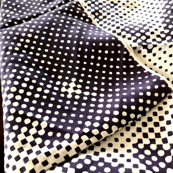 Accessories - Vintage 100% Silk Hand Rolled Square Scarf